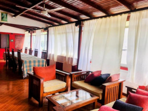 Kandyan Holiday Center